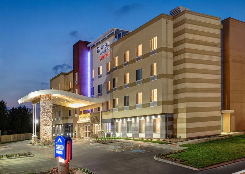 Fairfield Inn & Suites By Marriott Камлупс Экстерьер фото